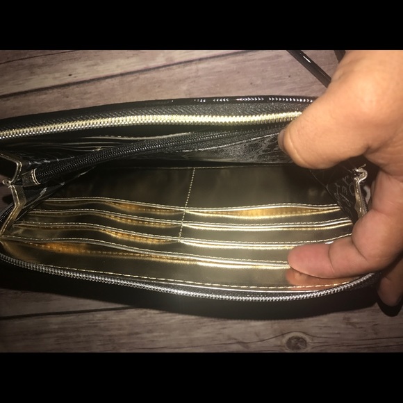 Betsey Johnson - Picture 2 of 3